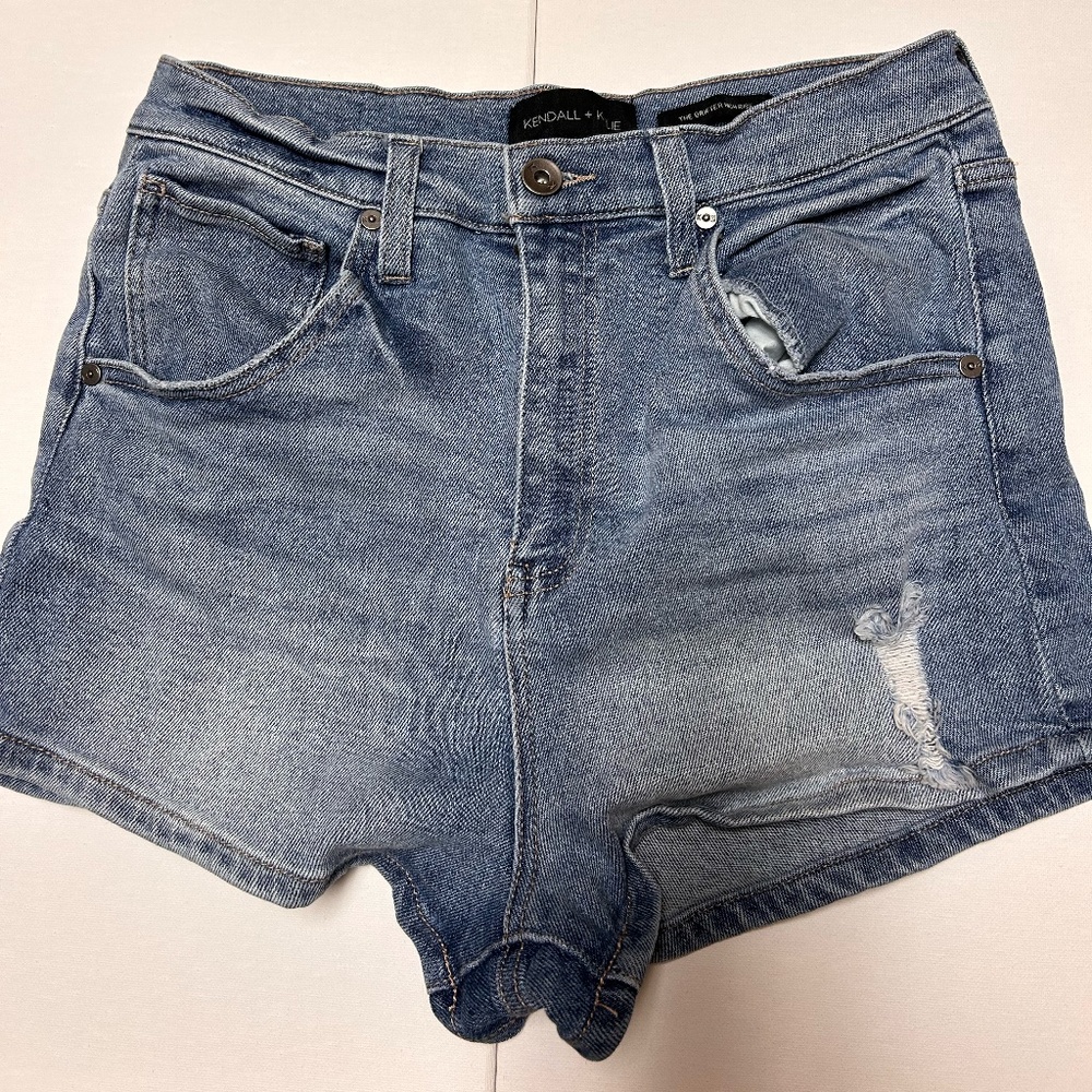 Kendall and Kylie size 7/28, blue